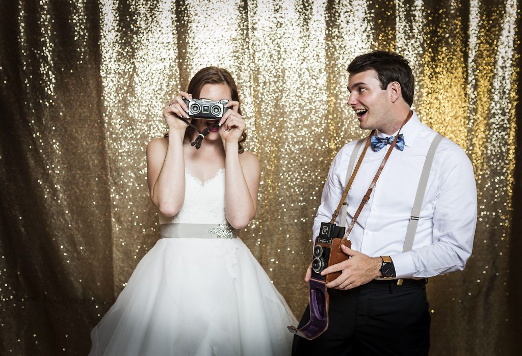Photo by Dragon Studio, styled shoot for Snapqube, branding, Misty Saves the Day Lesner Inn